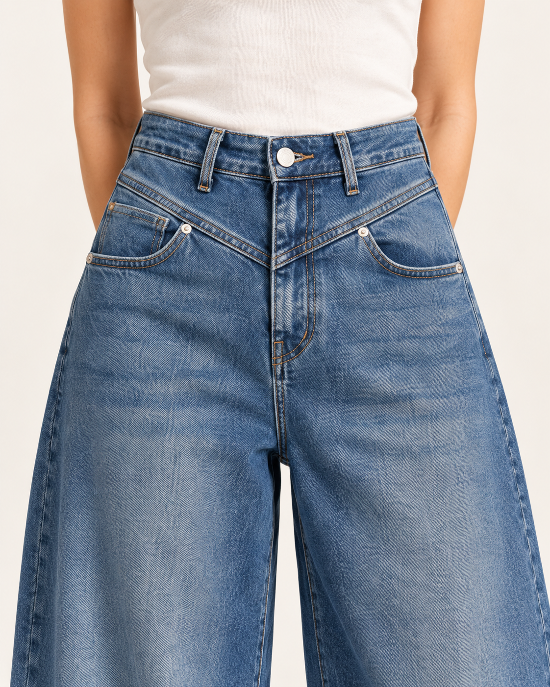 Ballon Jeans mit V-Naht – Blue Denim