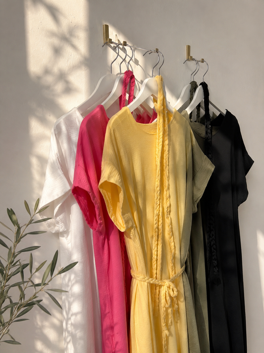 Kleid Lang mit Gürtel