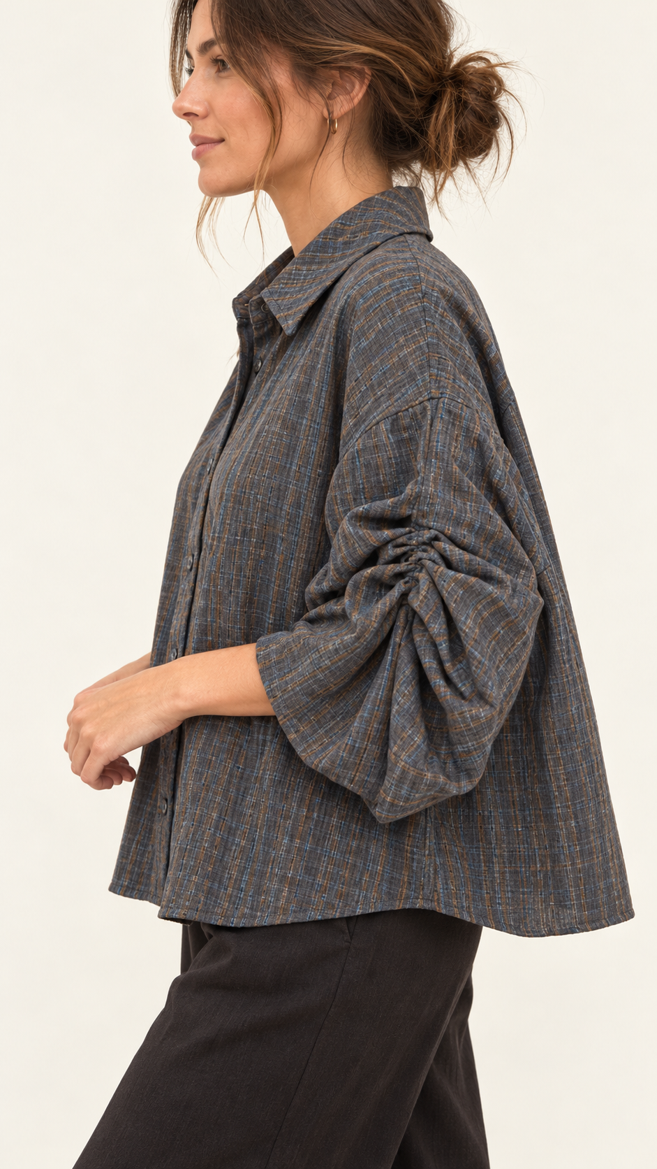 Karobluse mit gerafften Ärmeln