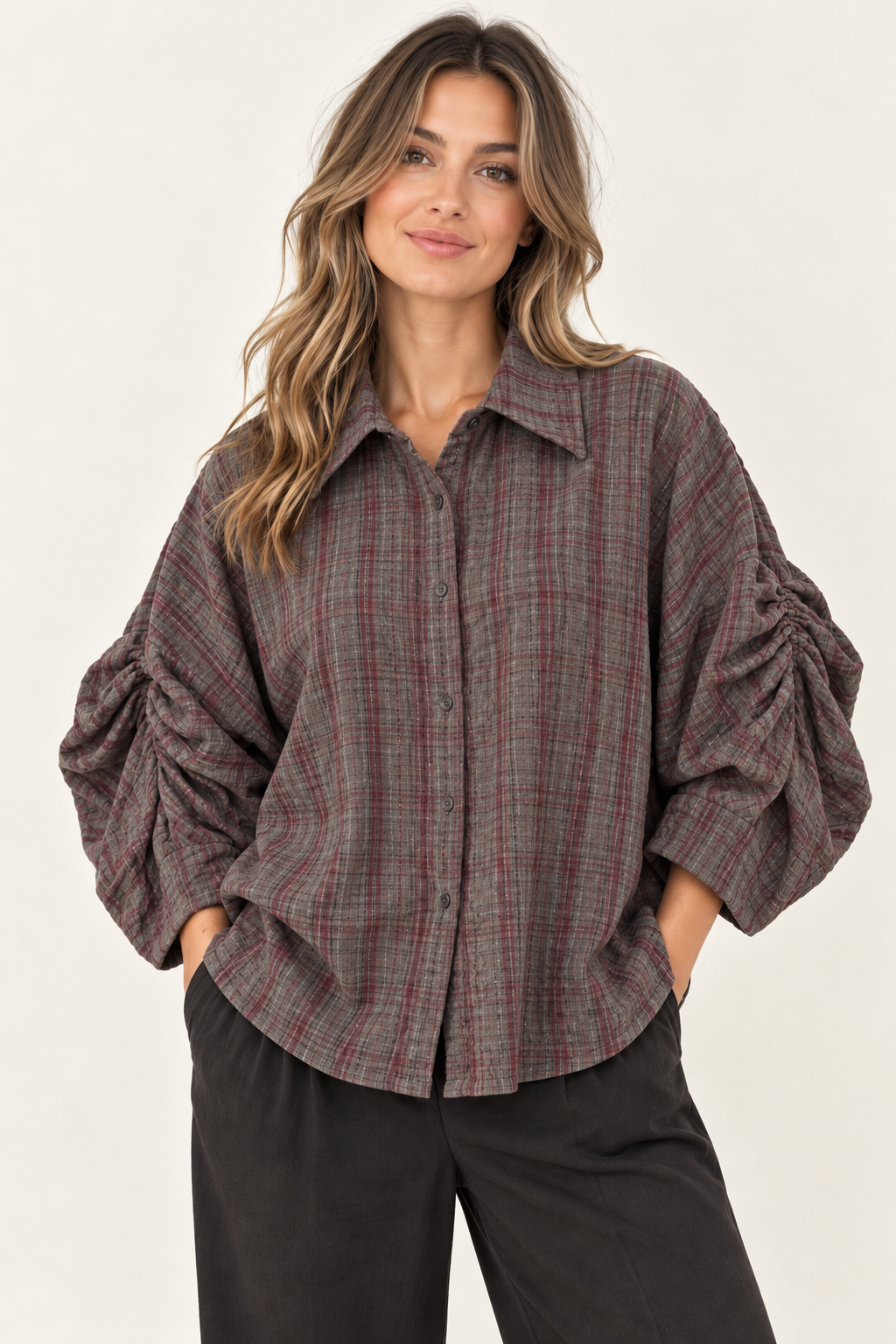 Karobluse mit gerafften Ärmeln