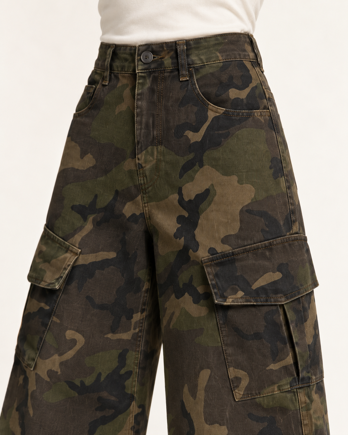 Ballon Cargohose mit Camouflage Muster Olive
