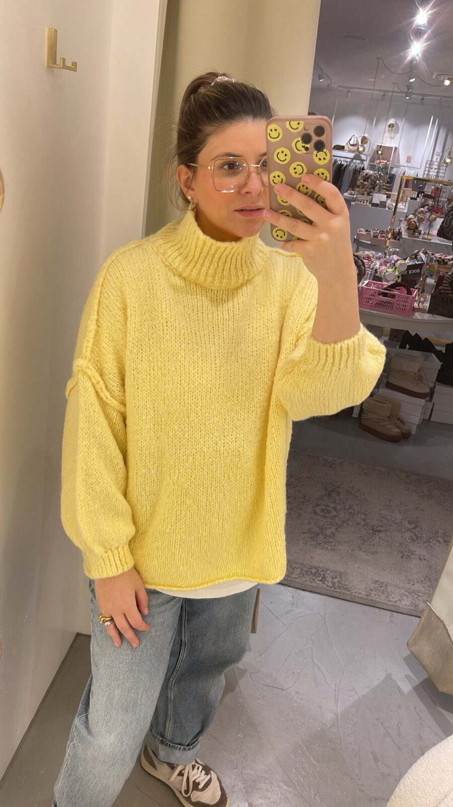 Pullover Flauschi Neon – Bild 7