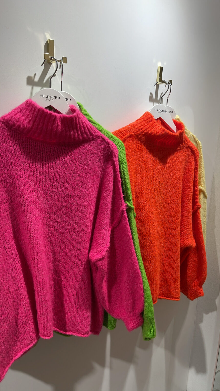 Pullover Flauschi Neon